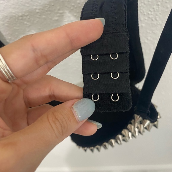 Studded/Spiked black with silver decorative bra in sz S/M - Picture 3 of 6